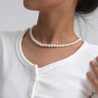 Timeless Pearl Choker for All Occasions